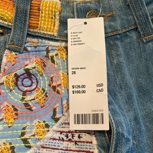 BDG HIGH-WASTED BOHO JEANS FROM URBAN. NWT SIZE 28